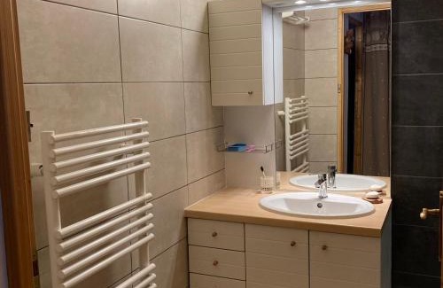 Valloire Apartamento | Appartement 3 pièces cabine 6 pers. 3* avec balcons, proche télécabine et commerces – Valloire - FR-1-263-514