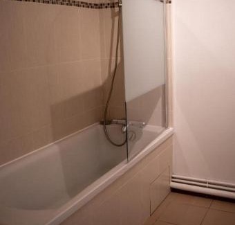 Aubervilliers Apartamento | Appartement 4 chambres proche Stade de France, parking et balcon sur jardin