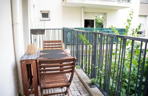 Aubervilliers Apartamento | Appartement 4 chambres proche Stade de France, parking et balcon sur jardin