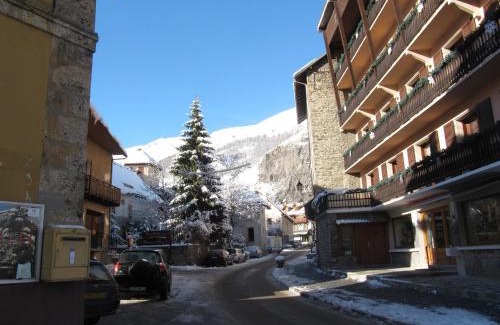 Valloire Apartamento | Appartement 4 pièces, 8 personnes, 4*, exposé sud, centre de Valloire, proche télécabine et commerces - FR-1-263-214