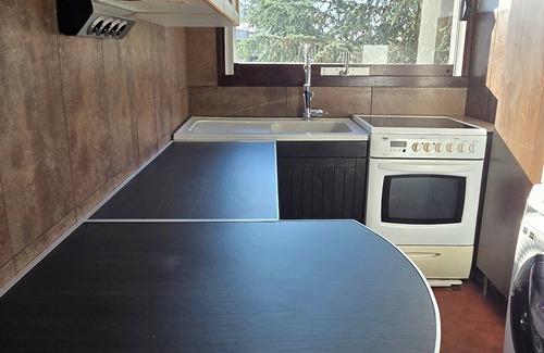 Romainville Apartamento | Appartement 45 M2 à 300m du Métro Avec Large Balcon et Très Grande TV 75 Pouces