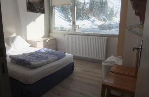 Eaux-Bonnes Apartamento | Appartement 8 places à Gourette, 3 chambres, proche pistes - FR-1-400-50