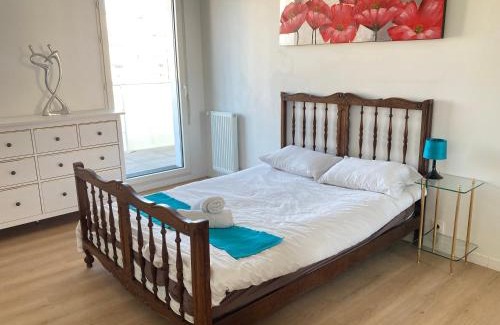 Asnieres-sur-Seine Apartamento | Appartement 90m2, 3 chambres, 6 personnes, proche Paris