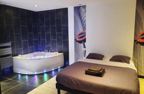 Vitre Apartamento | Appartement 90m2 design, jacuzzi, billard.
