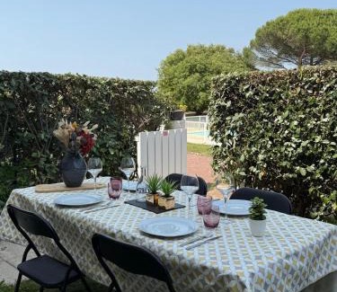 Chateau-d'Olonne Apartamento | Appartement avec piscine commune - quartier Pironnière - 4 personnes