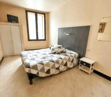 Neris-les-Bains Apartamento | Appartement accueillant à Néris-les-Bains - 35 m², terrasse agréable
