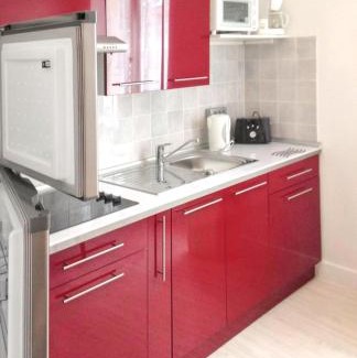 Neris-les-Bains Apartamento | Appartement accueillant à Néris-les-Bains - 35 m², terrasse agréable