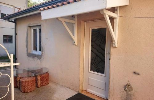 Penne-d'Agenais Apartamento | Appartement accueillant à Penne-d'Agenais - 32 m² - Terrasse