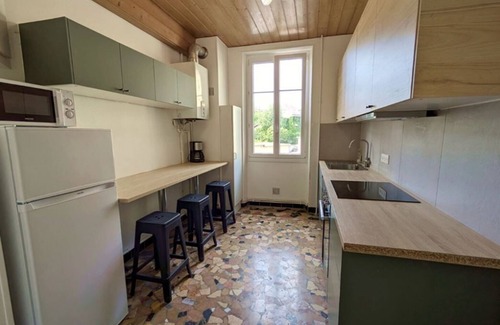 Besancon Apartamento | Appartement Ancien Rénové et Spacieux à Louer