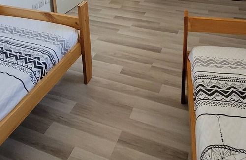 Plaissan Apartamento | Appartement Atypique Avec Parking Gratuit Proche