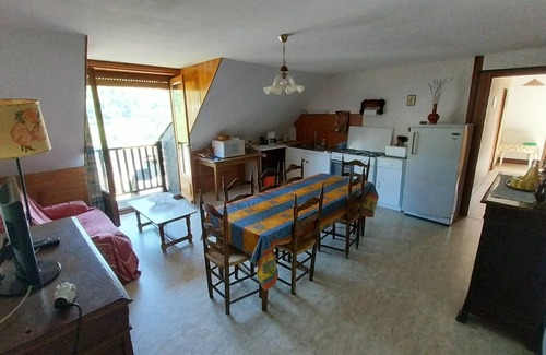 Lescun Apartamento | Appartement au 2nd Étage de la Maison Familiale au Centre de Lescun