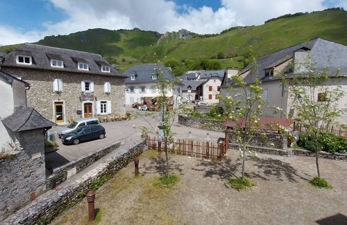 Lescun Apartamento | Appartement au 2nd Étage de la Maison Familiale au Centre de Lescun