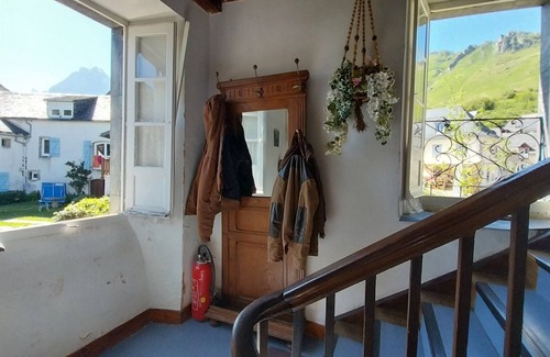 Lescun Apartamento | Appartement au 2nd Étage de la Maison Familiale au Centre de Lescun