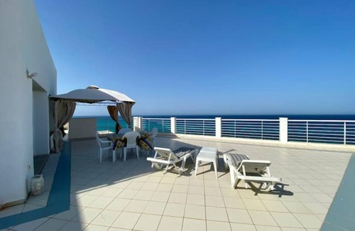 Jemmal Apartamento | Appartement au Bord de la mer Avec Terrasse