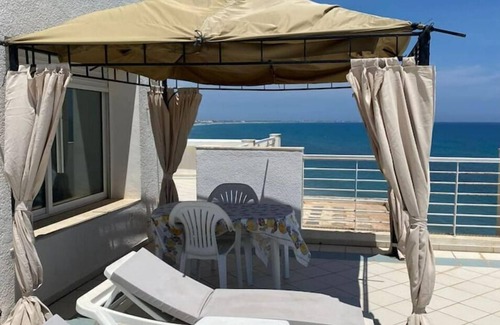 Jemmal Apartamento | Appartement au Bord de la mer Avec Terrasse