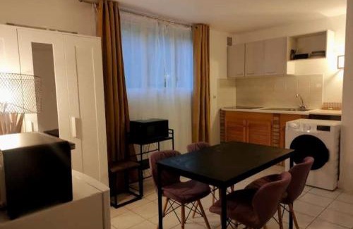Orsay Apartamento | Appartement au calme ORSAY PARIS