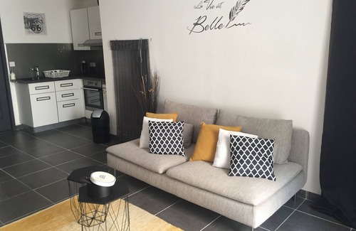 Loupian Apartamento | Appartement au Coeur D'un Village Classé