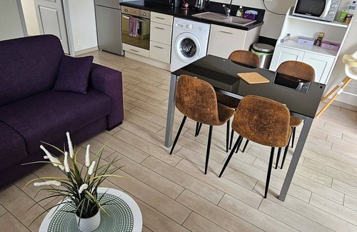 Bons-en-Chablais Apartamento | Appartement au Calme