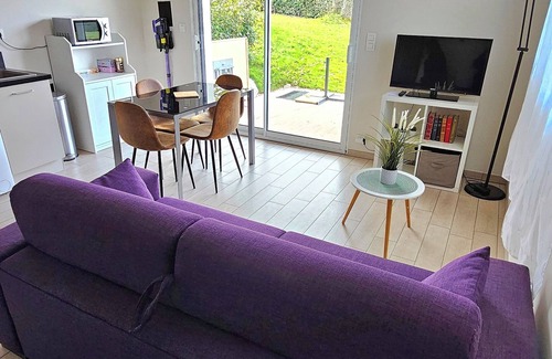 Bons-en-Chablais Apartamento | Appartement au Calme