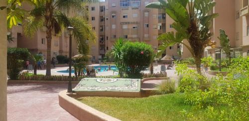 Mohammedia Apartamento | Appartement au rdc de la résidence Rosiers avec piscine à Monammedia