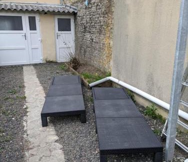 Grandcamp-Maisy Apartamento | Appartement avec jardin et accès mer