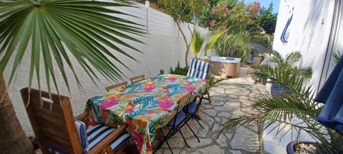 Valras-Plage Apartamento | Appartement avec jardin et spa