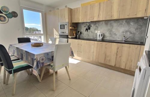 Serignan Apartamento | Appartement avec terrasse à 450m de la plage