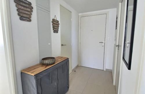 Serignan Apartamento | Appartement avec terrasse à 450m de la plage