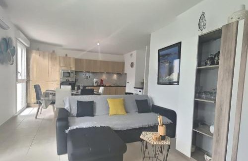 Serignan Apartamento | Appartement avec terrasse à 450m de la plage