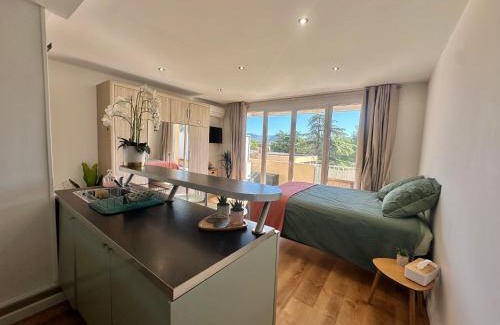 Carnoux-en-Provence Apartamento | Appartement avec terrasse proche Cassis