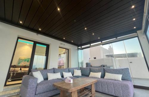 Marina Smir Apartamento | appartement avec vue sur mer avec belle pergola bioclimatique au terrasse