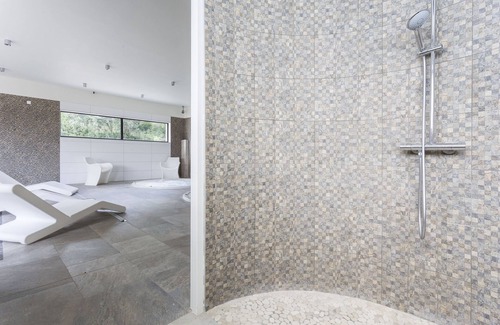 Remoulins Condominio | Appartement moderne avec Wi-Fi | Près du Pont du Gard