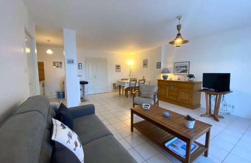Tregastel Apartamento | Appartement avec WIFI à 50m de la plage Coz Pors, Forum et Aquarium à Trégastel - FR-1-368-127