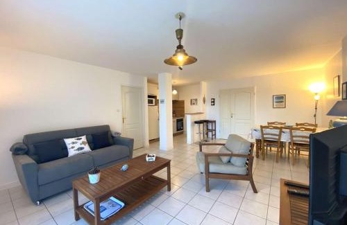 Tregastel Apartamento | Appartement avec WIFI à 50m de la plage Coz Pors, Forum et Aquarium à Trégastel - FR-1-368-127