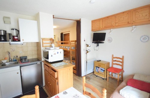 Bernex Apartamento | Appartement Bernex, 2 pièces, 5 personnes - FR-1-498-28