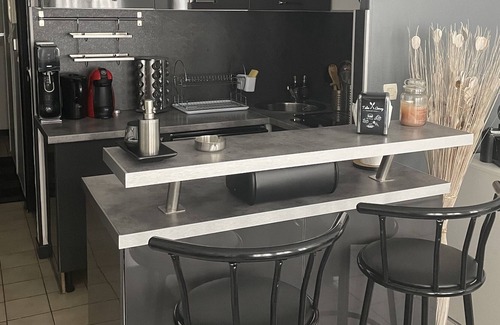 Ozoir-la-Ferriere Apartamento | Appartement Chic et Cosy à 30 Minutes de Paris et 25 Minutes de Disney
