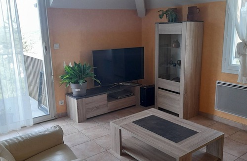 Severac-d'Aveyron Apartamento | Appartement Calme en Dernier Étage Avec Ascenseur