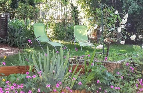 Villeneuve d'Aveyron Apartamento | Appartement charmant à Villeneuve avec jardin