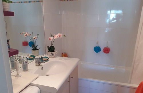 Cachan Apartamento | Appartement Calme et Lumineux Situé au 4eme Étage Avec Ascenseur et Parking