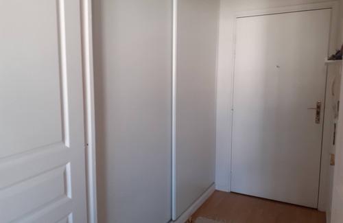 Cachan Apartamento | Appartement Calme et Lumineux Situé au 4eme Étage Avec Ascenseur et Parking