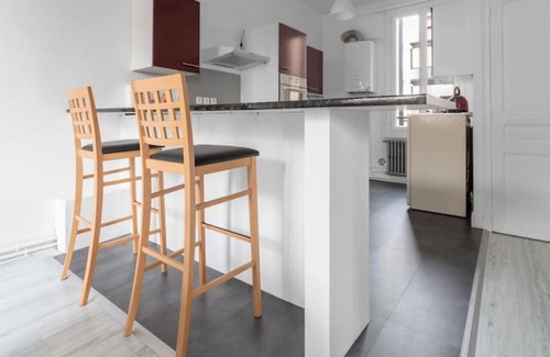 Republique Apartamento | Appartement calme et lumineux proche Thermes