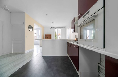 Republique Apartamento | Appartement calme et lumineux proche Thermes