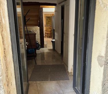 Caromb Apartamento | APPARTEMENT CAROMB proche Mont VENTOUX avec clim