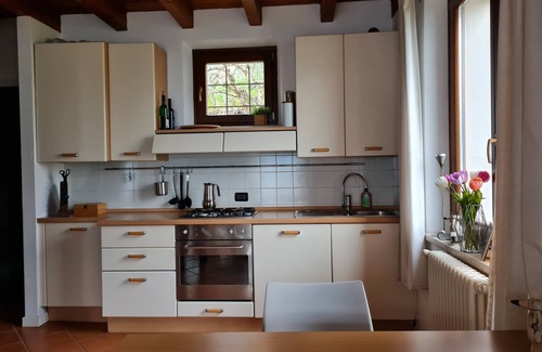 Brenzone sul Garda Apartamento | Appartement Casalina mit Einzigartiger Poollandschaft Wenige Meter zum Gardasee