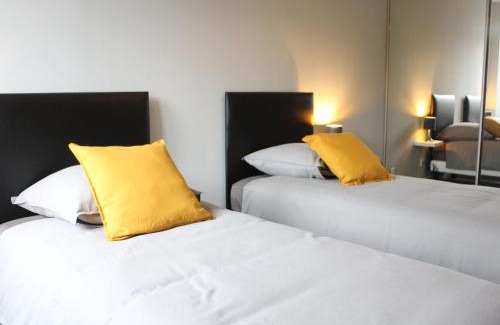 Val de Briey Apartamento | Appartement Central à Briey : 2 Ch, Cuisine équipée, Proche Commerces et Activités - FR-1-584-105