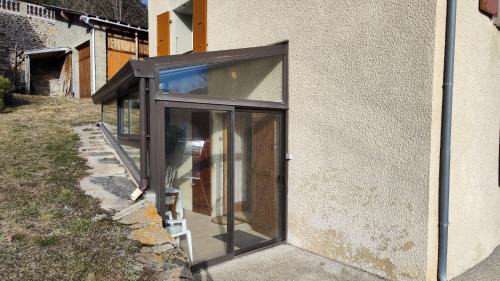 Formigueres Apartamento | Appartement chaleureux avec véranda