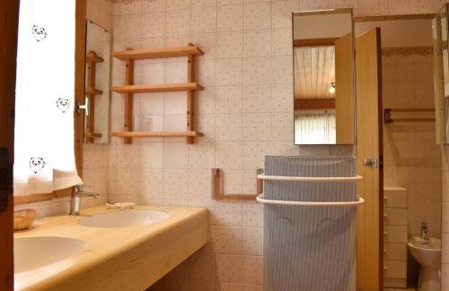 Meribel Centre Apartamento | Appartement chaleureux 4 pièces, accès direct aux pistes, proche commerces et services, parking couvert - FR-1-180-178