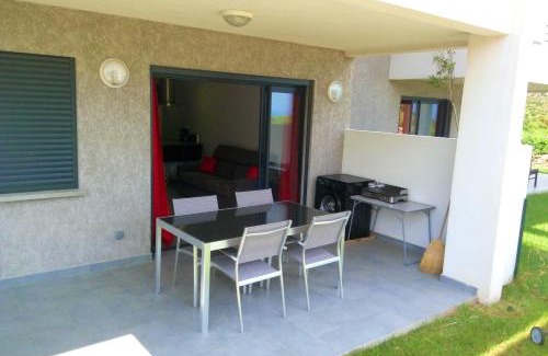 Olmeta-di-Tuda Apartamento | Appartement charmant à Olmeta di Tuda avec piscine partagée