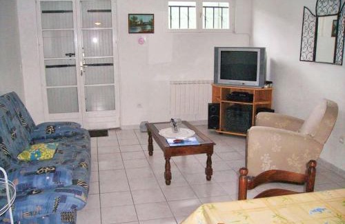 Breuillet Apartamento | Appartement charmant à Breuillet avec jardin spacieux