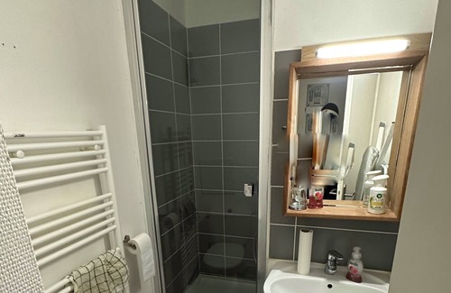 Chartres Apartamento | Vrbo Property